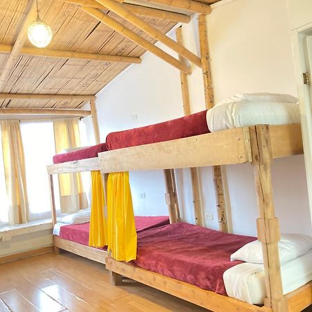 Hostal Colina De Lluvia フィランディア エクステリア 写真